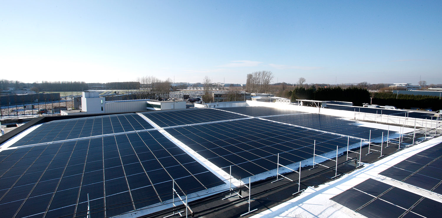 Panneaux solaires, puissance totale installée de 432 kW